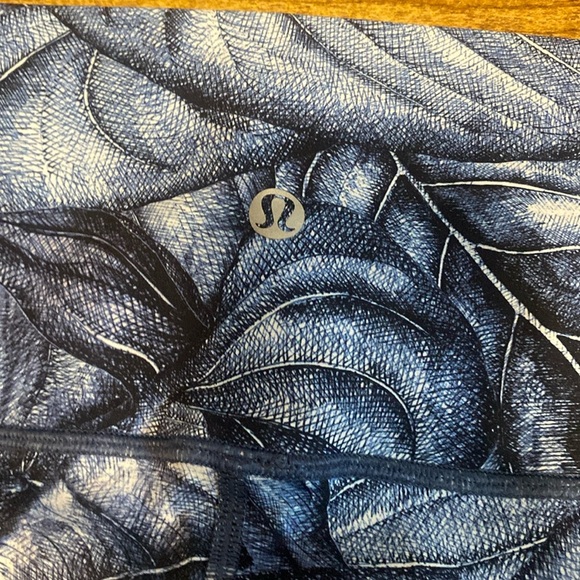Lululemon Leggings - Picture 4 of 5
